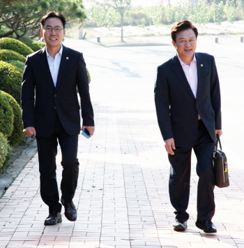  ‘세계 차 없는 날’ 맞아 걸어서 출근