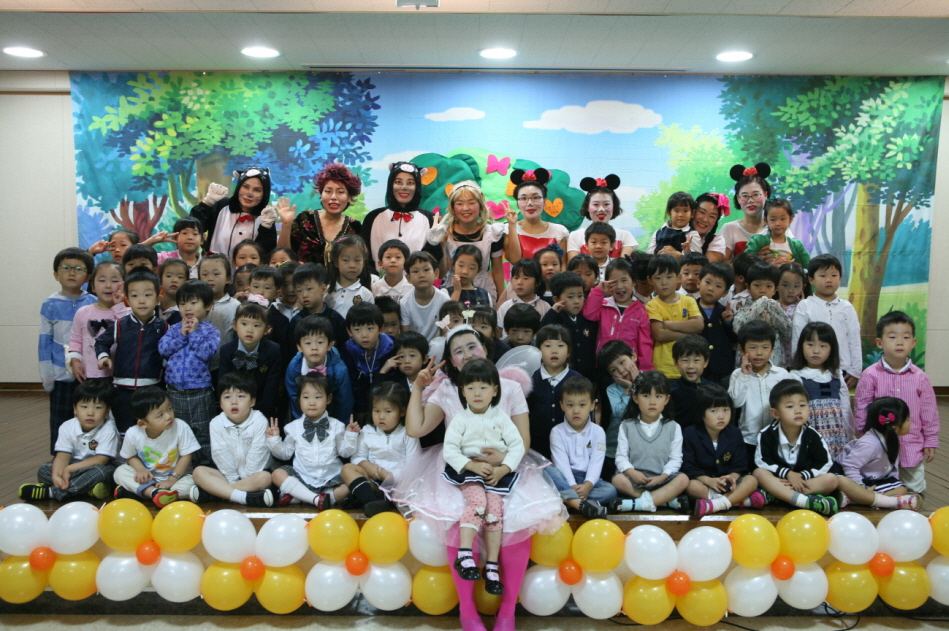 중앙도서관, 유아들에게 꿈을 키우는 인형극 공연 선보여