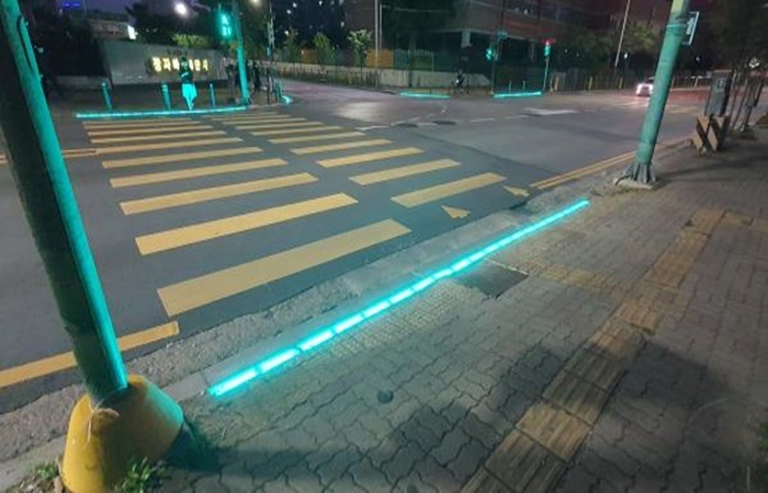 03.2 사진(동주초등학교 삼거리 횡단보도).jpg