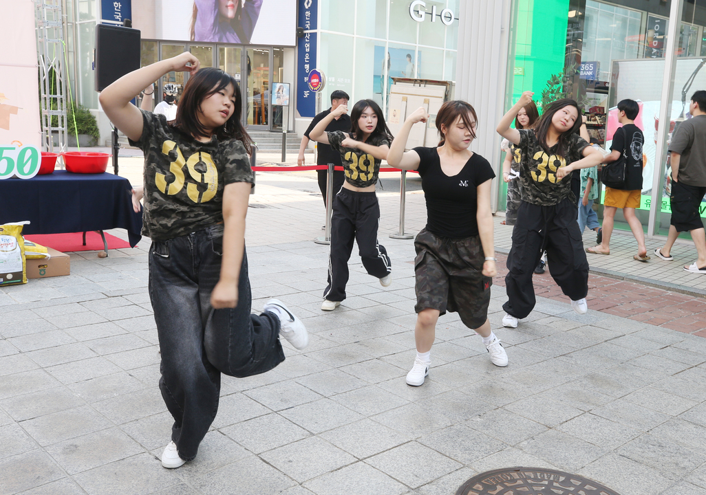 청원생명축제 D-50, 성안길에서 거리홍보 이벤트 개최