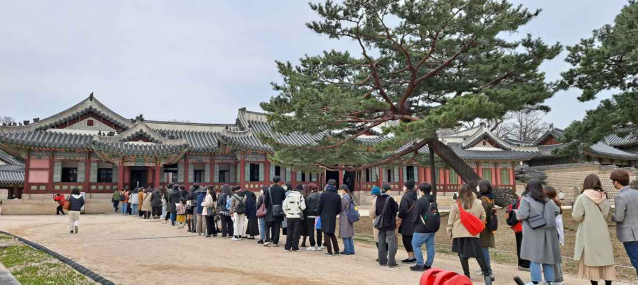 세계유산 창덕궁 주요 전각, 봄바람 쐬러 창호 ‘활짝’